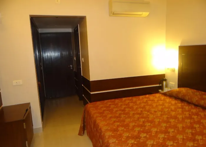 Hotel Janhvi International