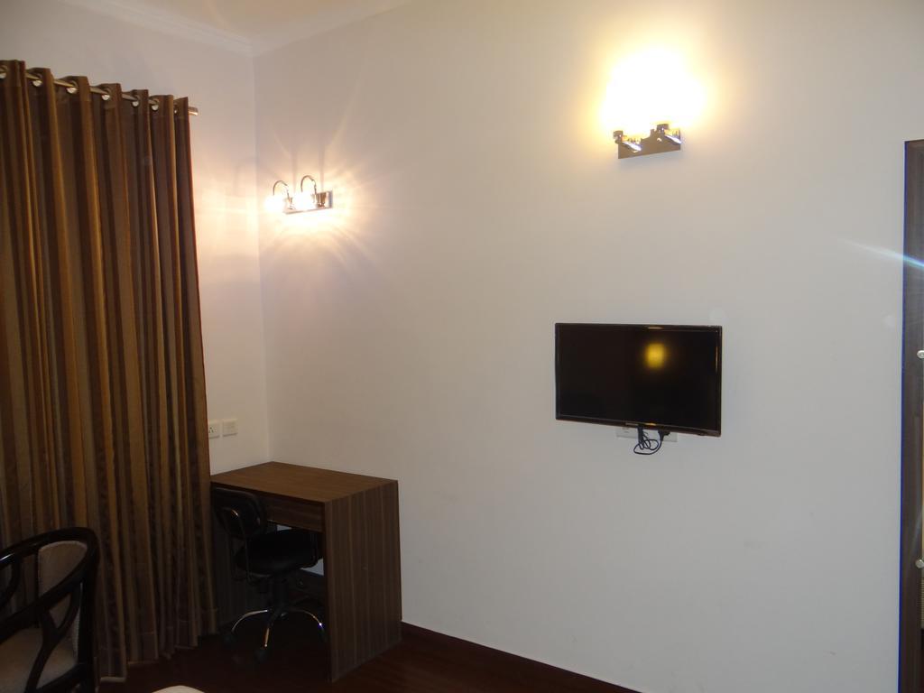 Hotel Janhvi International