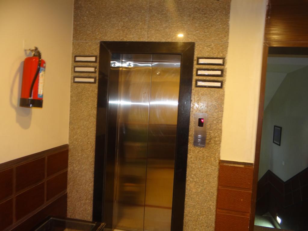 Janhvi International Hotel Varanasi