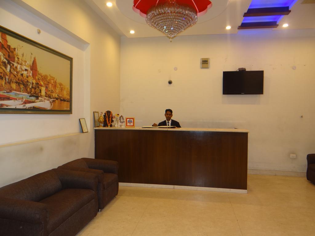 Hotel Janhvi International 2*
