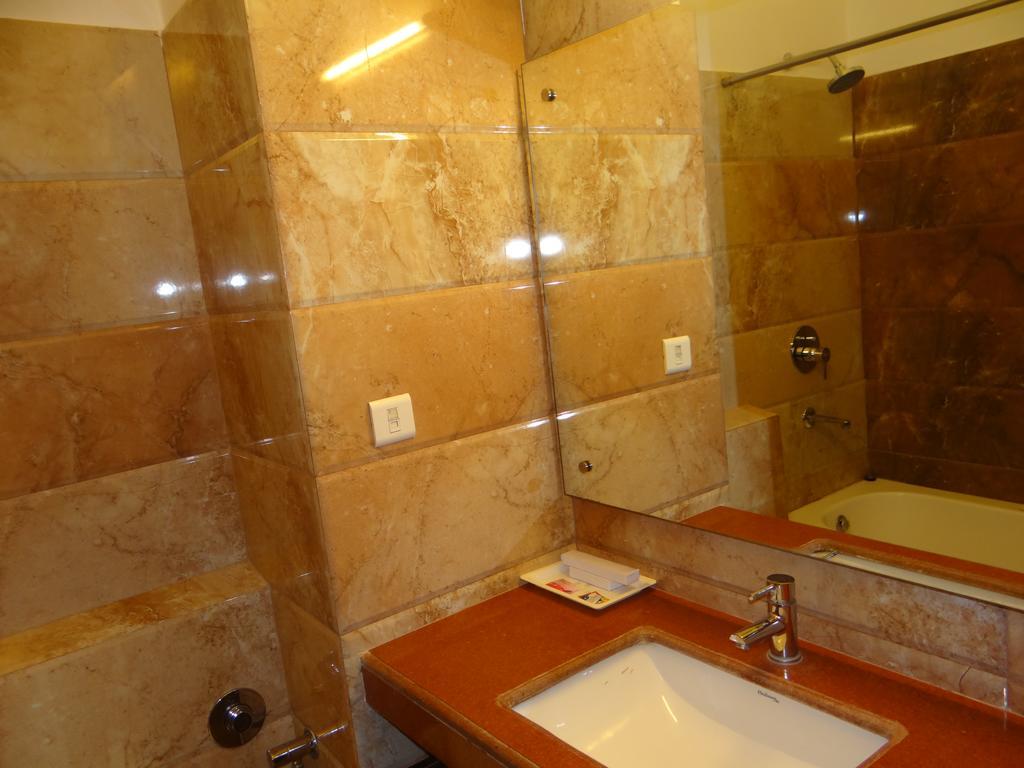 Hotel Janhvi International Varanasi